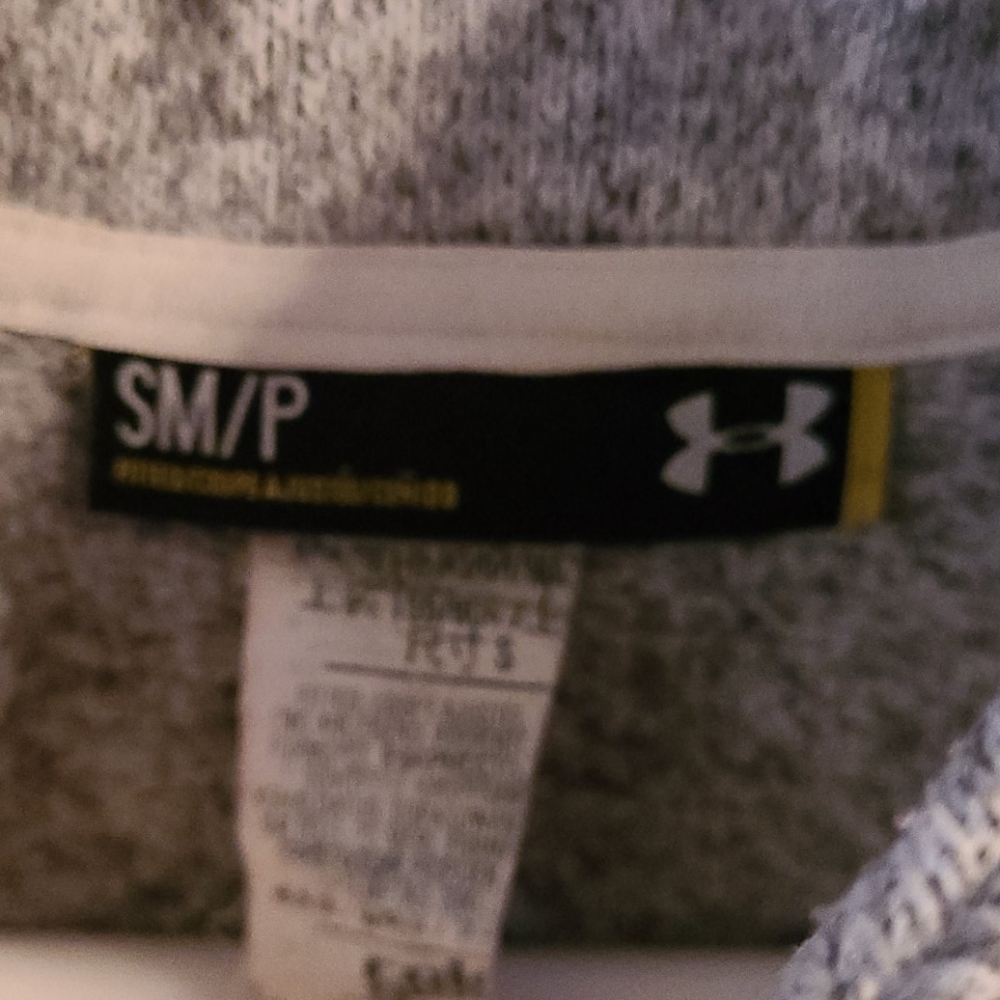 Under Armour top - Picture 4 of 4